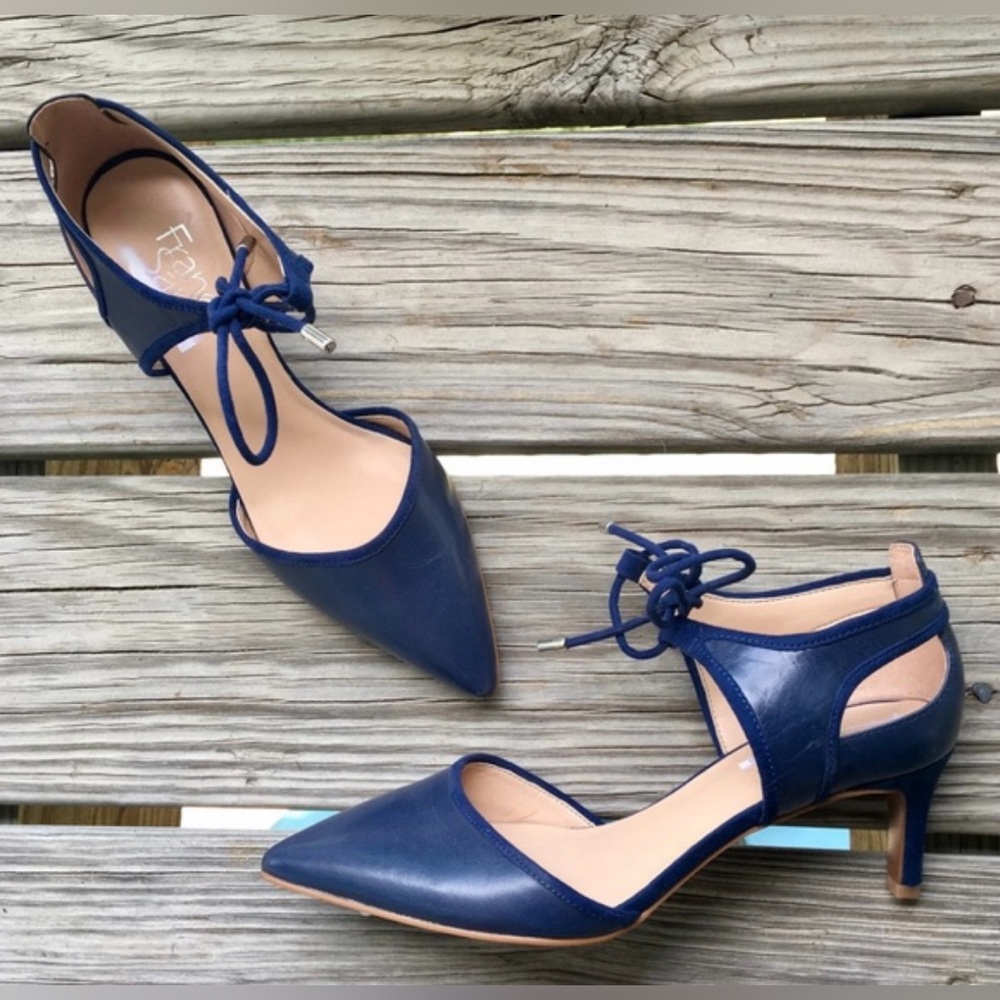 Franco Sarto Size 9 Women’s Leather Navy Blue Pointed Mary Jane Heel Pumps